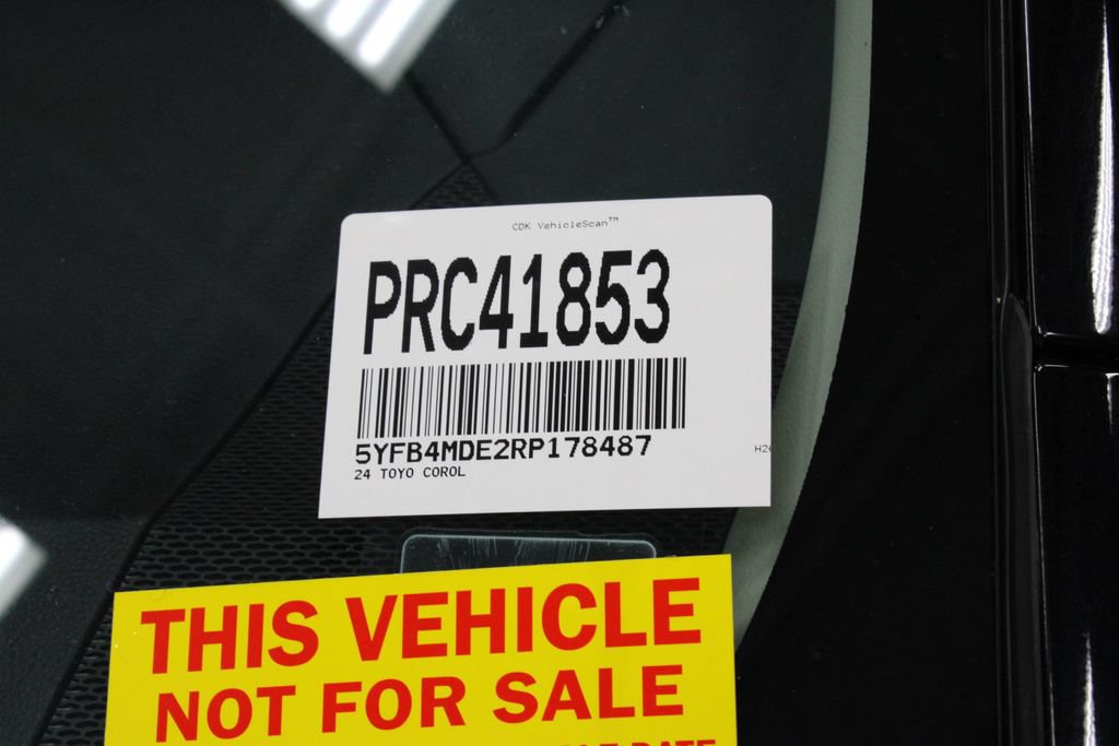Used 2024 Toyota Corolla LE FWD image 29