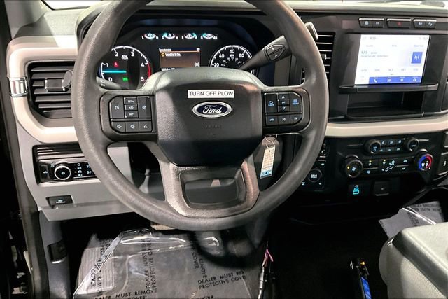 Used 2024 Ford F250 XL w/ STX Appearance Package AWD/4WD image 9