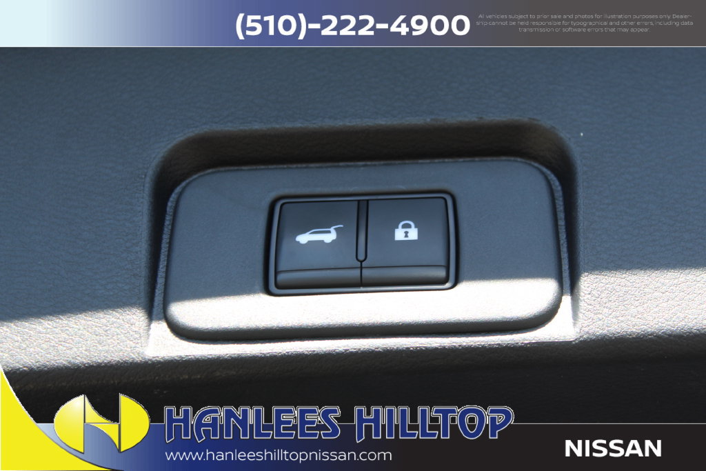 Used 2025 Nissan Rogue SV AWD/4WD image 11
