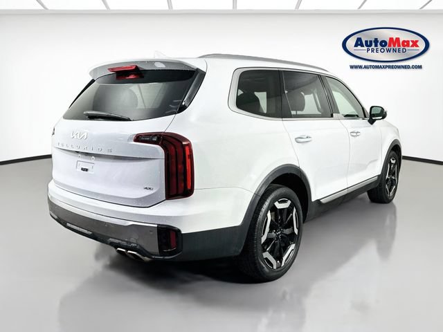 Used 2025 Kia Telluride S AWD/4WD image 2