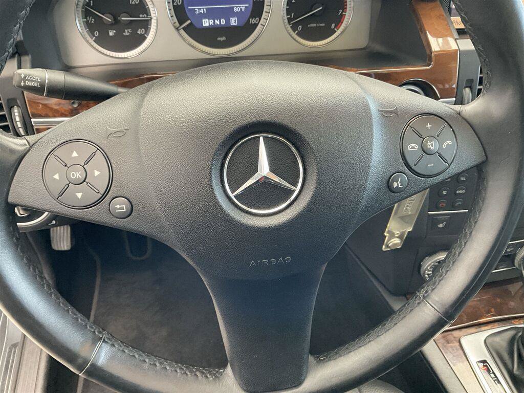 Used 2012 Mercedes-Benz GLK 350 4MATIC image 23