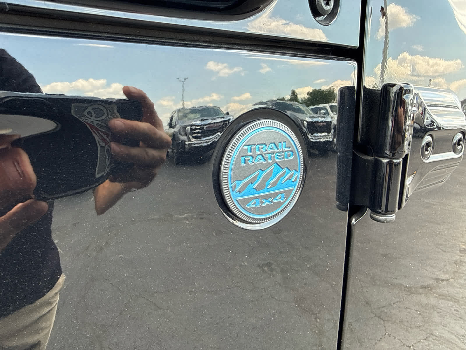 Used 2025 Jeep Wrangler Unlimited Sahara AWD/4WD image 10