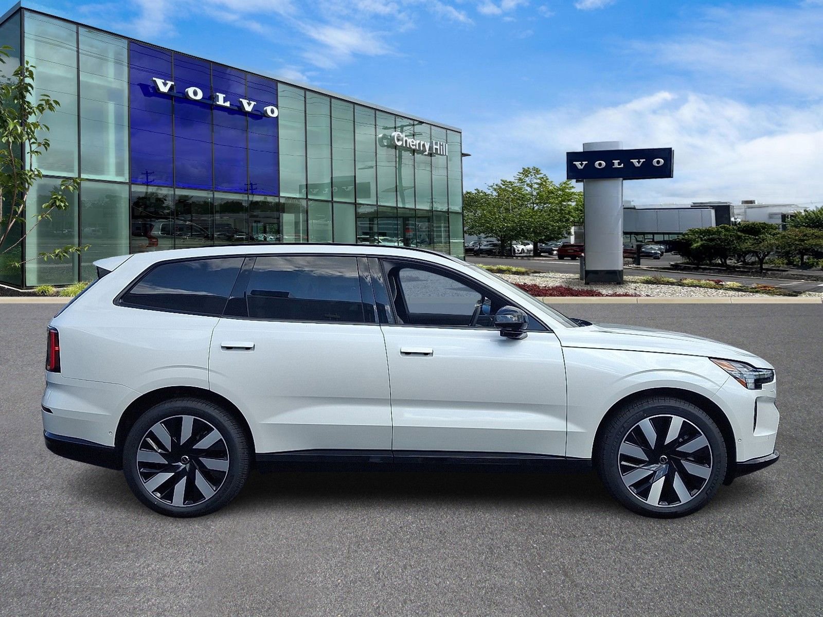 New 2025 Volvo EX90 Ultra image 7