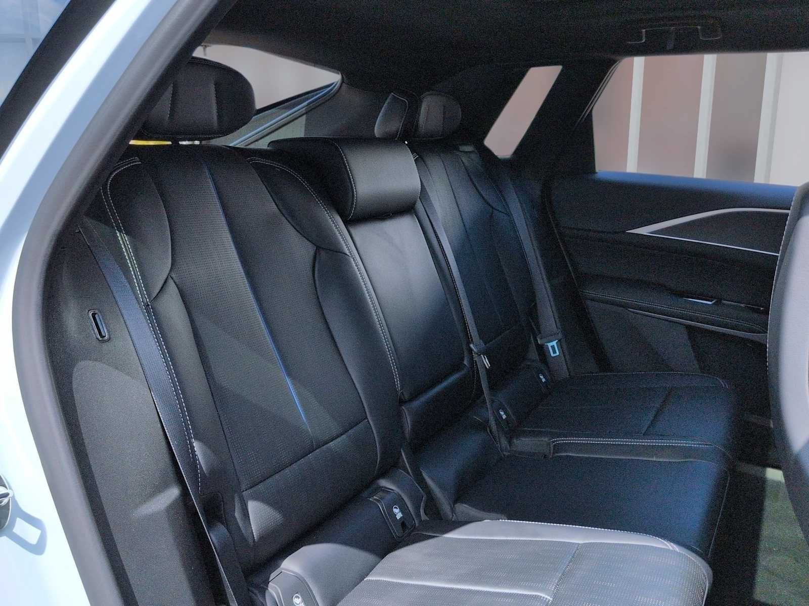 New 2026 Cadillac Lyriq Sport AWD/4WD image 27