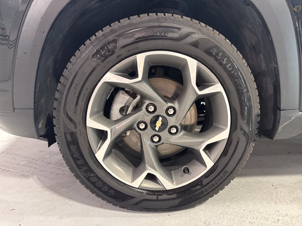 Used 2024 Chevrolet Trax LT FWD image 40
