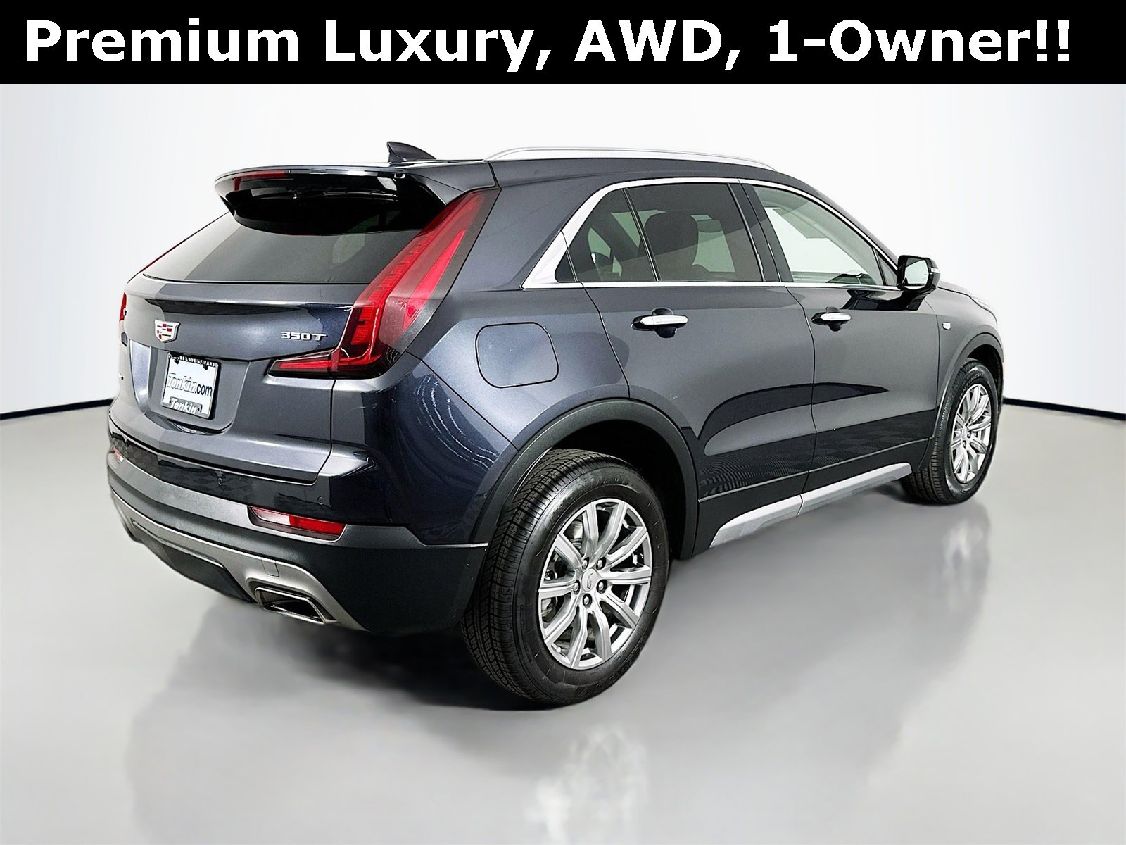 Used 2023 Cadillac XT4 Premium Luxury image 8