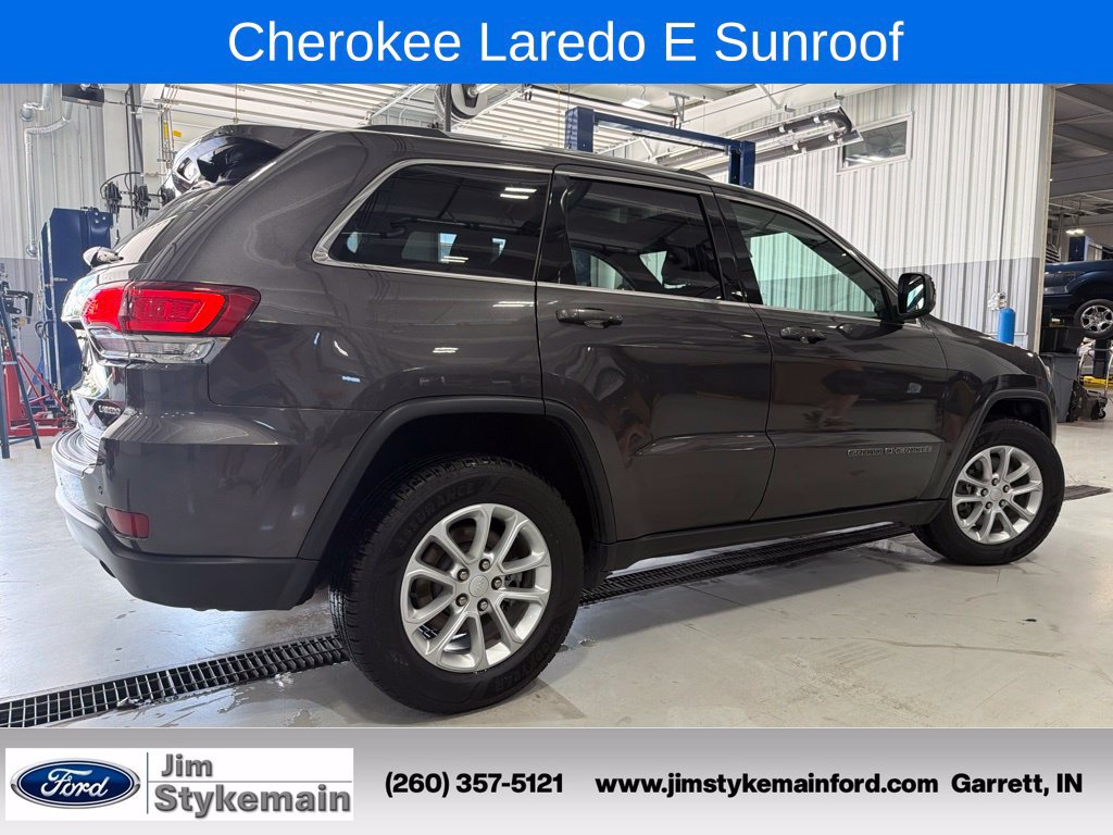 Used 2021 Jeep Grand Cherokee Laredo w/ Security & Convenience Group AWD/4WD image 11
