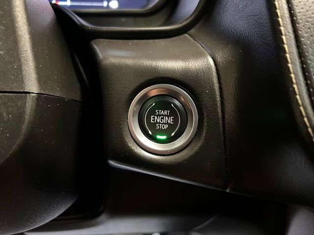 Used 2023 GMC Yukon XL SLT image 42