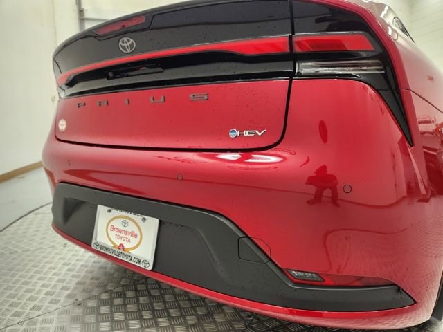New 2026 Toyota Prius LE FWD image 24