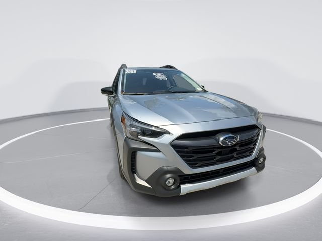 Certified 2025 Subaru Outback Limited AWD/4WD image 2