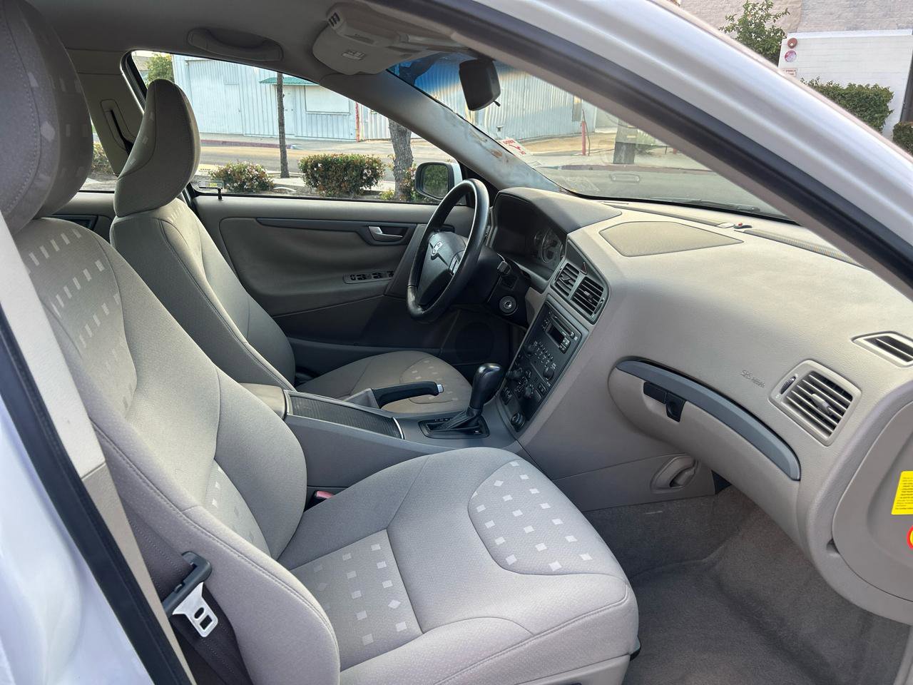 Used 2005 Volvo S60 2.5T image 12