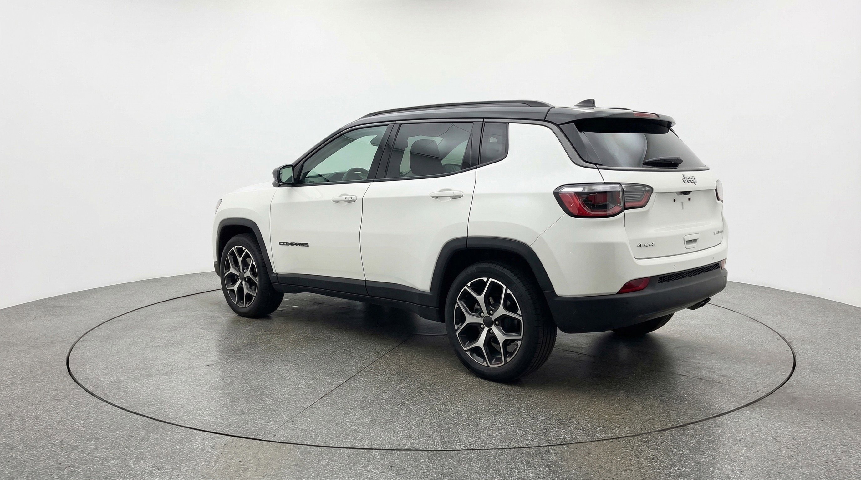 Used 2025 Jeep Compass Limited AWD/4WD image 6