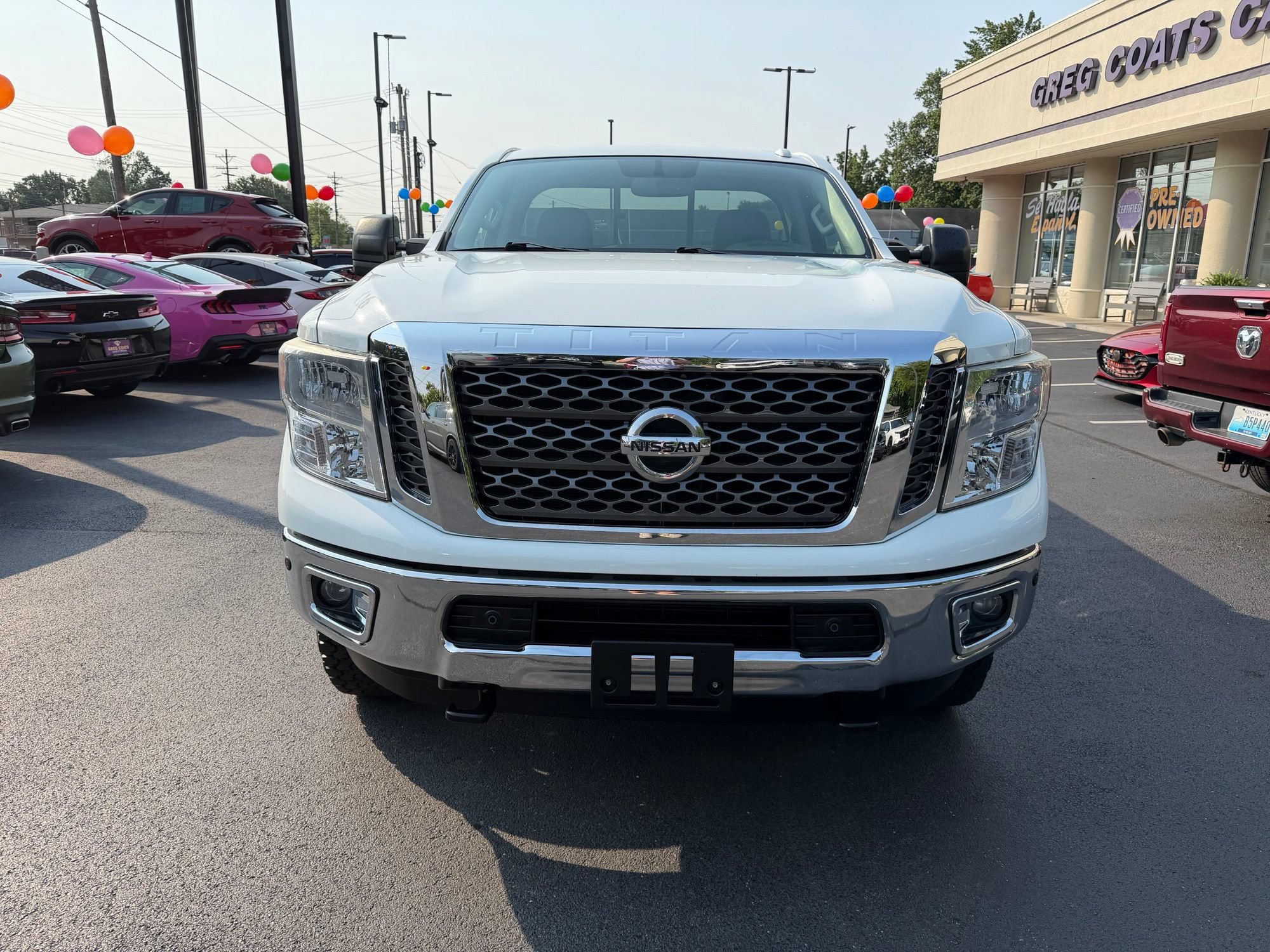 Used 2017 Nissan Titan SV AWD/4WD image 2