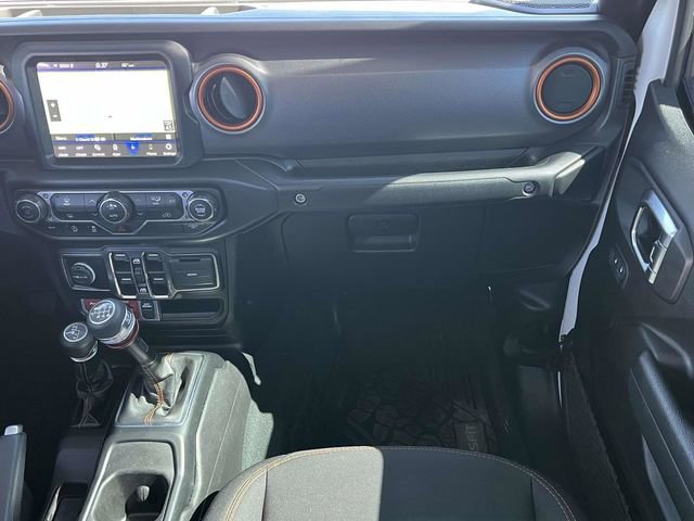 Used 2023 Jeep Gladiator Mojave AWD/4WD image 18