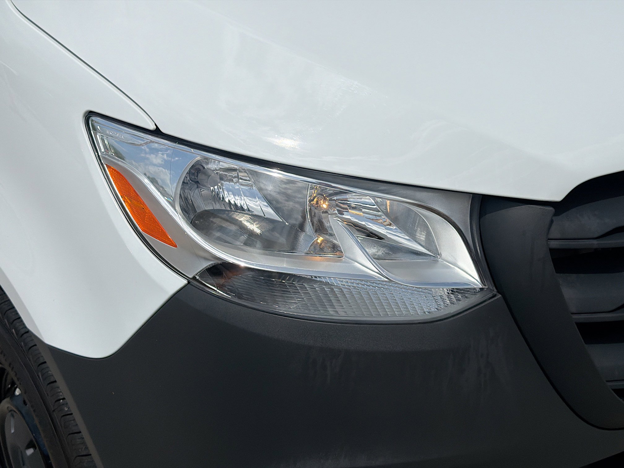 Used 2025 Mercedes-Benz Sprinter 2500 image 25