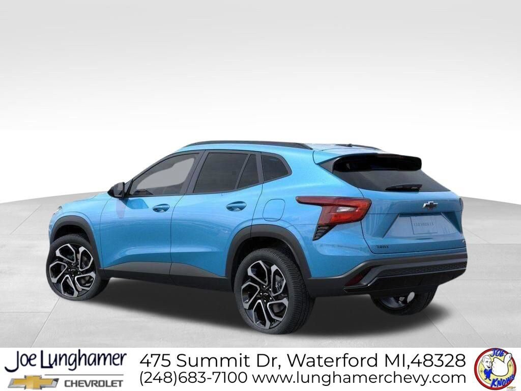 New 2026 Chevrolet Trax RS w/ Driver Confidence Package FWD image 3