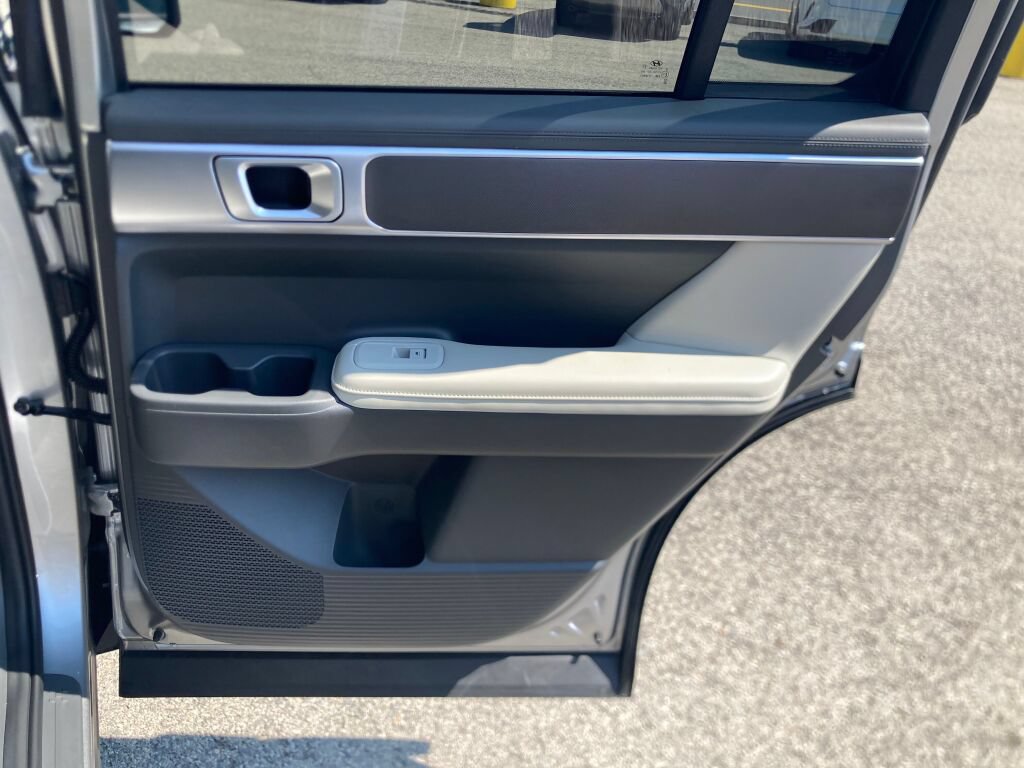 Used 2024 Hyundai Santa Fe SEL FWD image 19