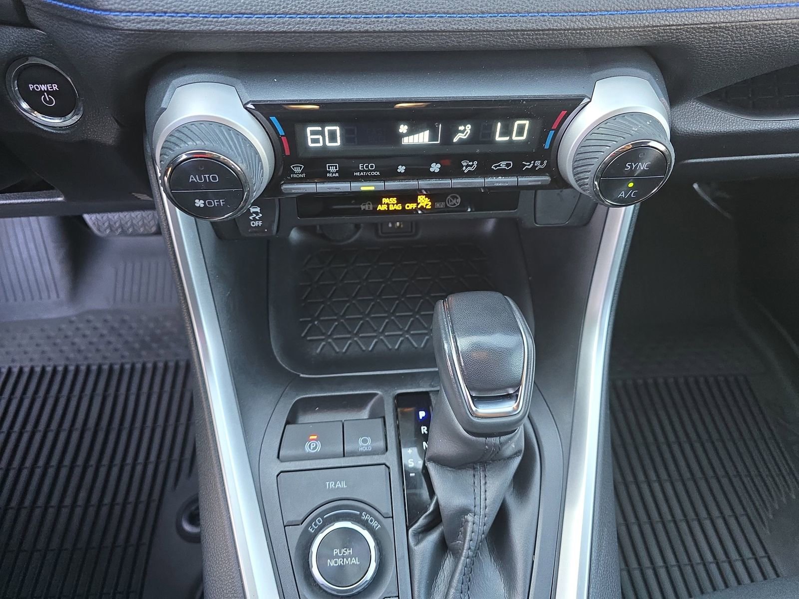 Used 2023 Toyota RAV4 SE image 31