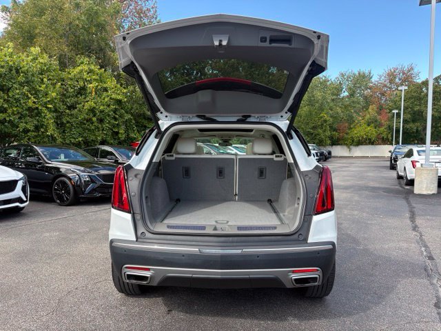 Used 2020 Cadillac XT5 Premium Luxury w/ LPO, Floor Liner Package FWD image 6