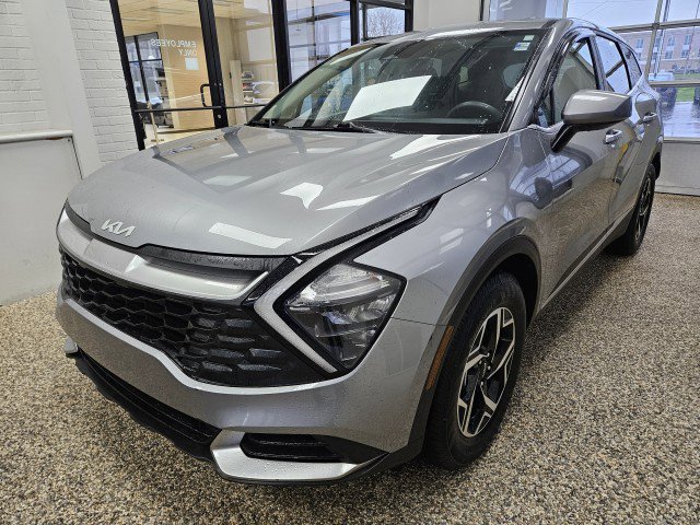 Used 2023 Kia Sportage LX image 5