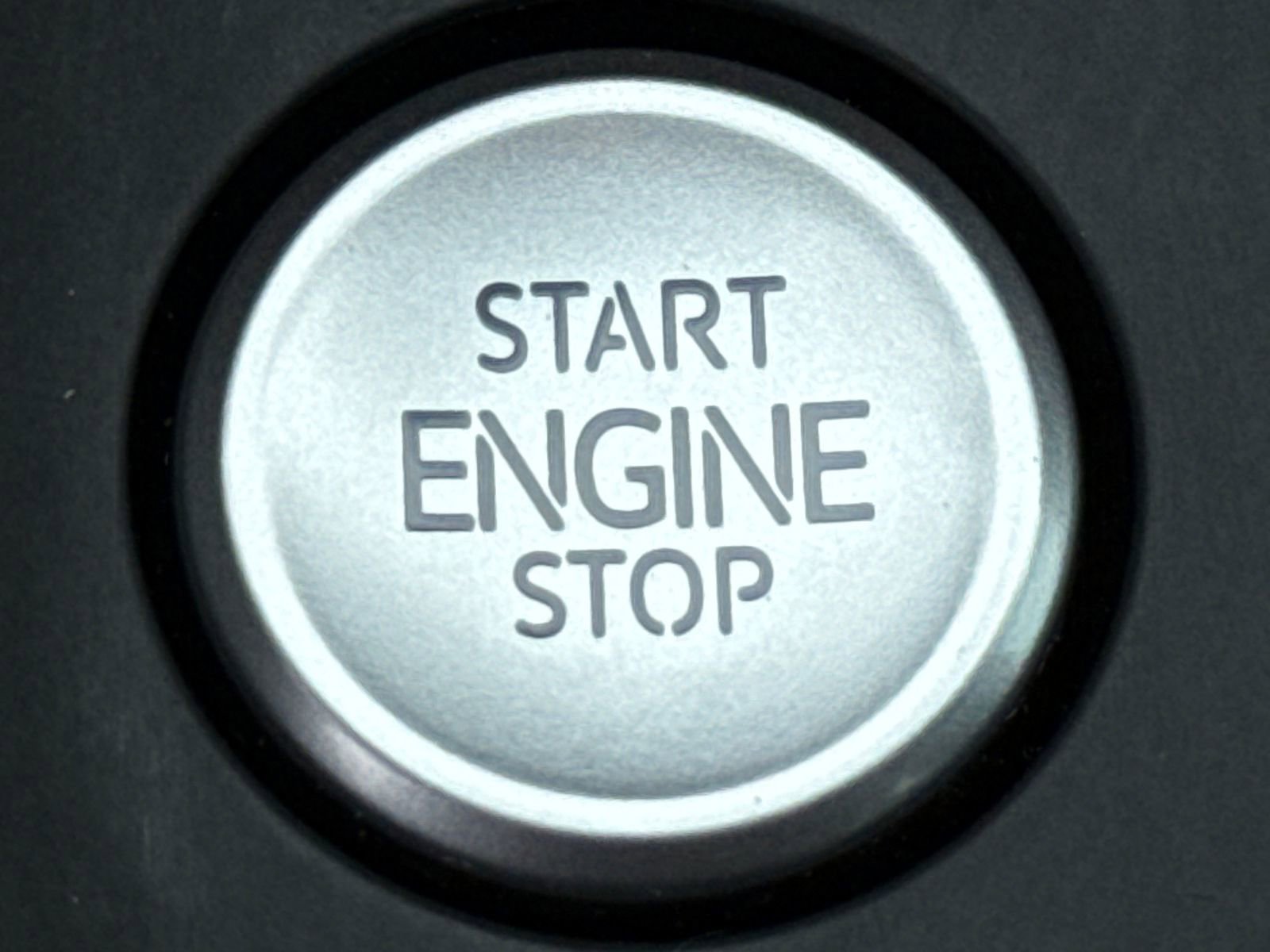 Certified 2025 Volkswagen Jetta SEL FWD image 30