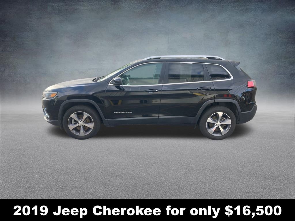 Used 2019 Jeep Cherokee Limited image 2