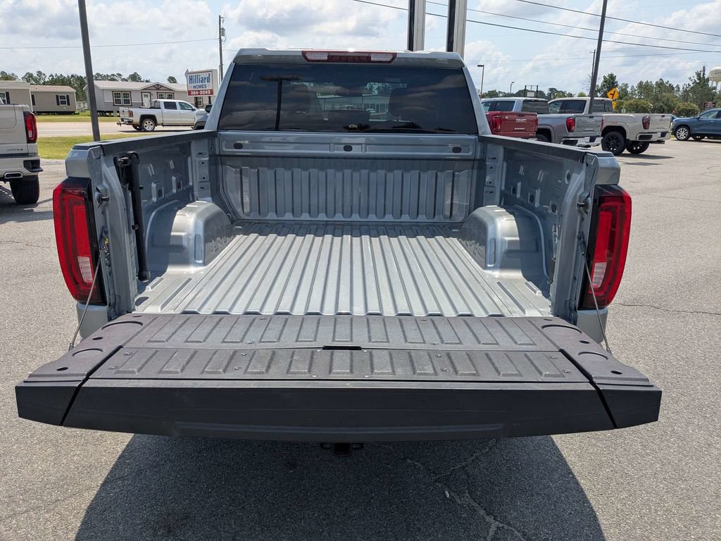 Used 2025 GMC Sierra 1500 SLT AWD/4WD image 13