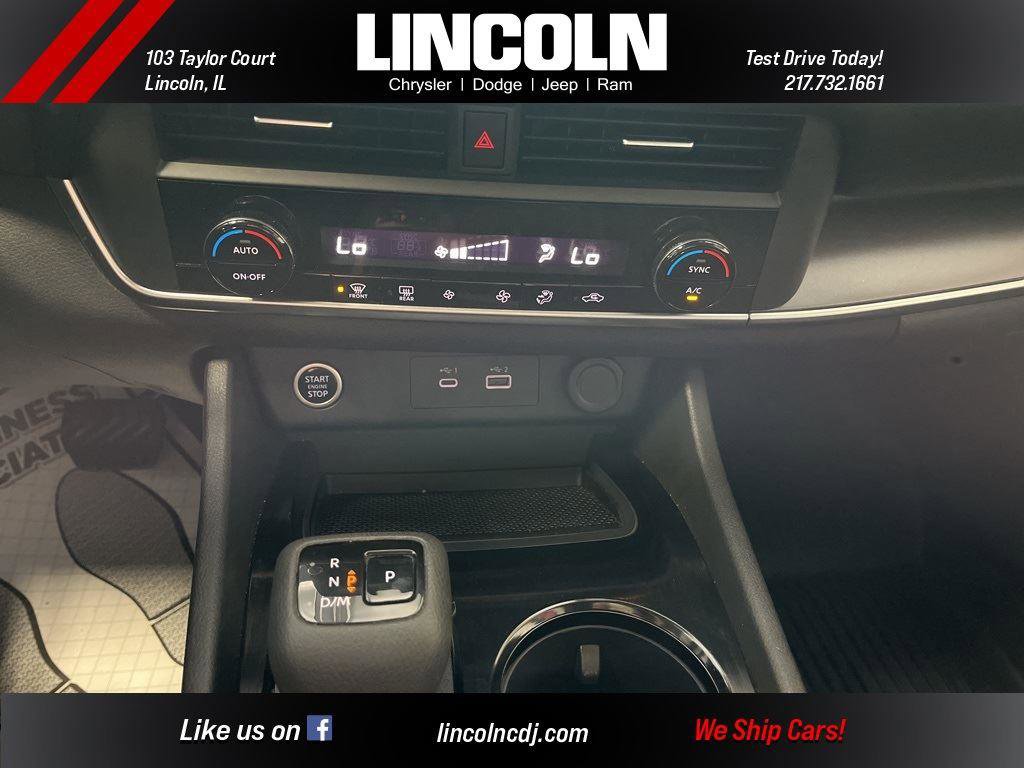 Used 2023 Nissan Rogue SV image 24