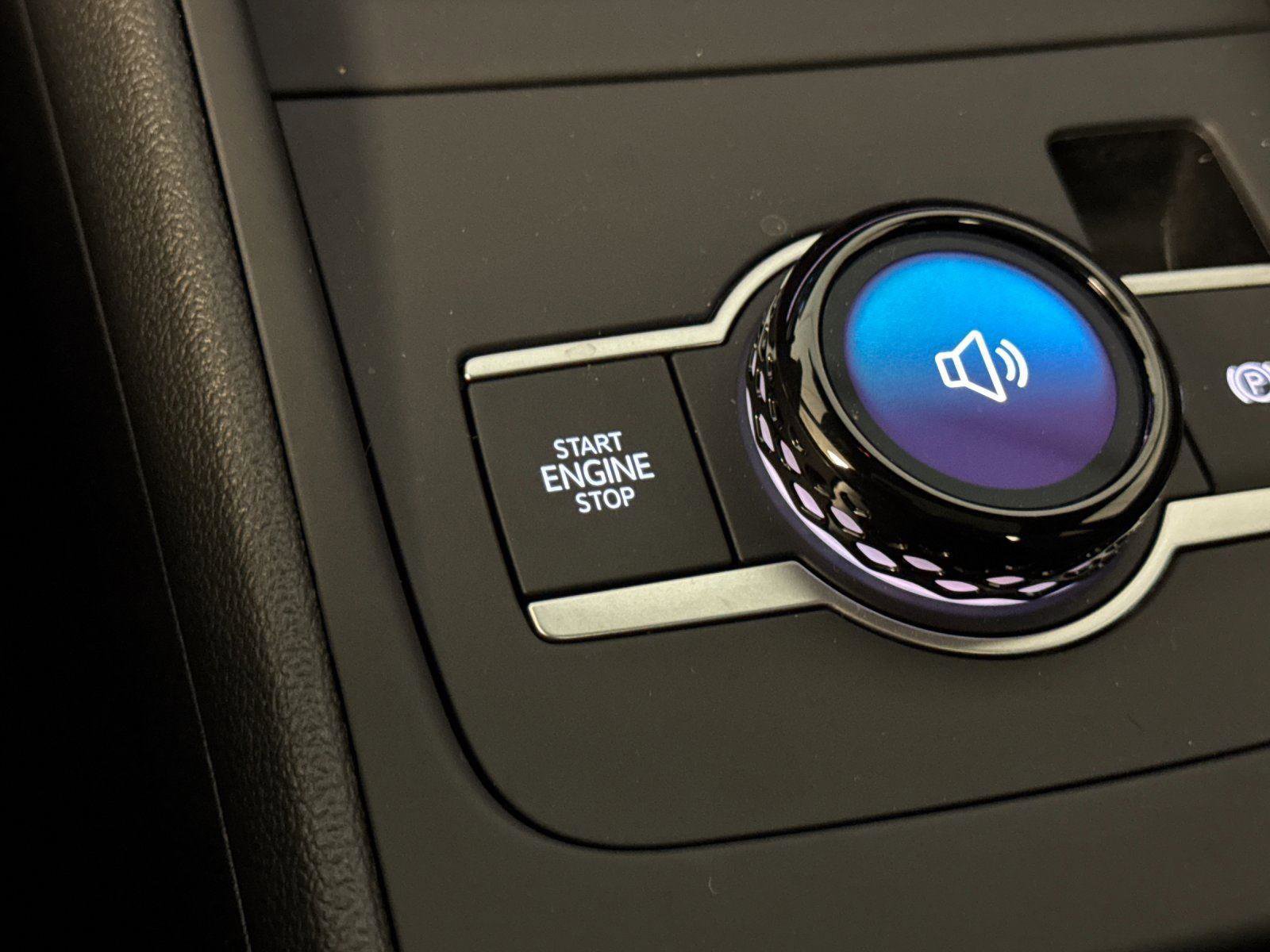 New 2026 Volkswagen Tiguan SE R-Line image 21