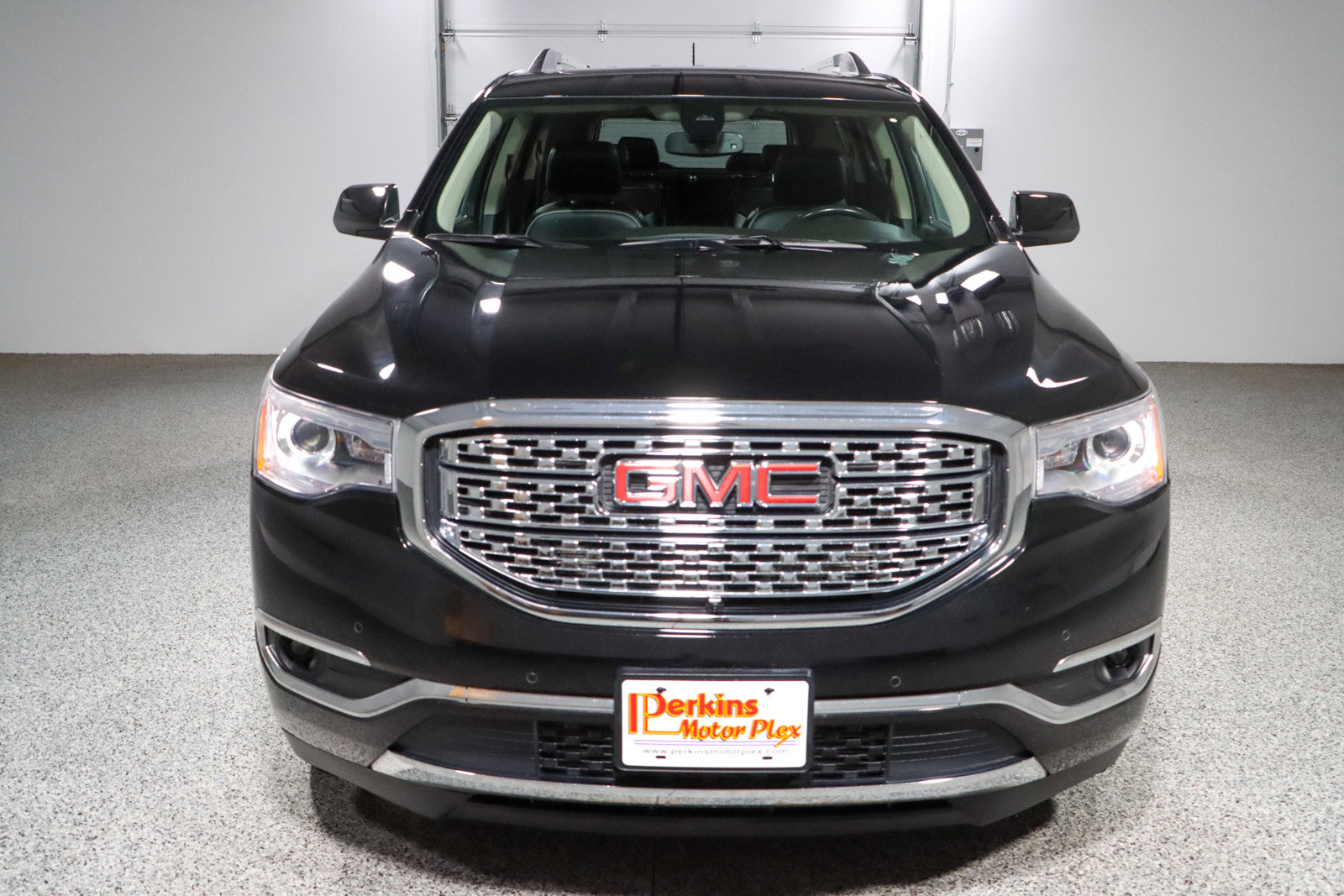 Used 2019 GMC Acadia Denali w/ Technology Package AWD/4WD image 4