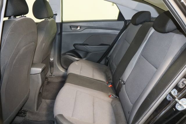 Used 2022 Hyundai Accent Limited image 17
