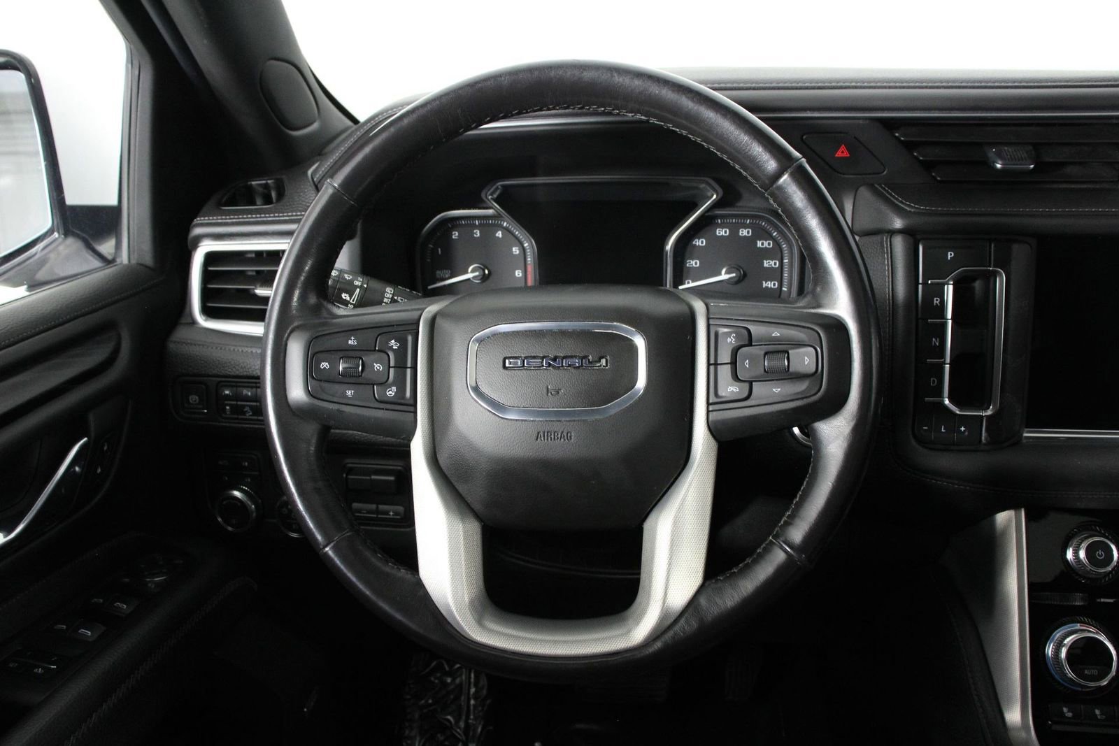 Used 2021 GMC Yukon XL Denali w/ Denali Ultimate Package image 8