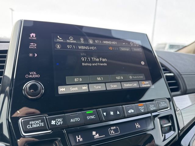 Used 2023 Honda Odyssey Elite image 17