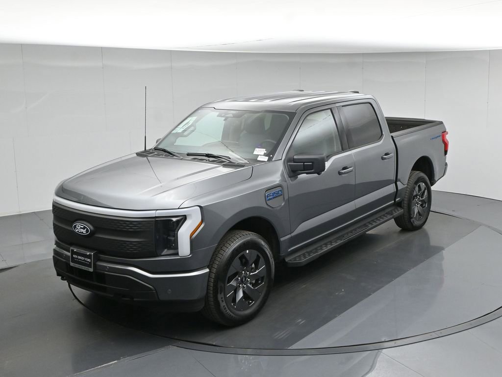 New 2025 Ford F150 Lightning Flash image 38