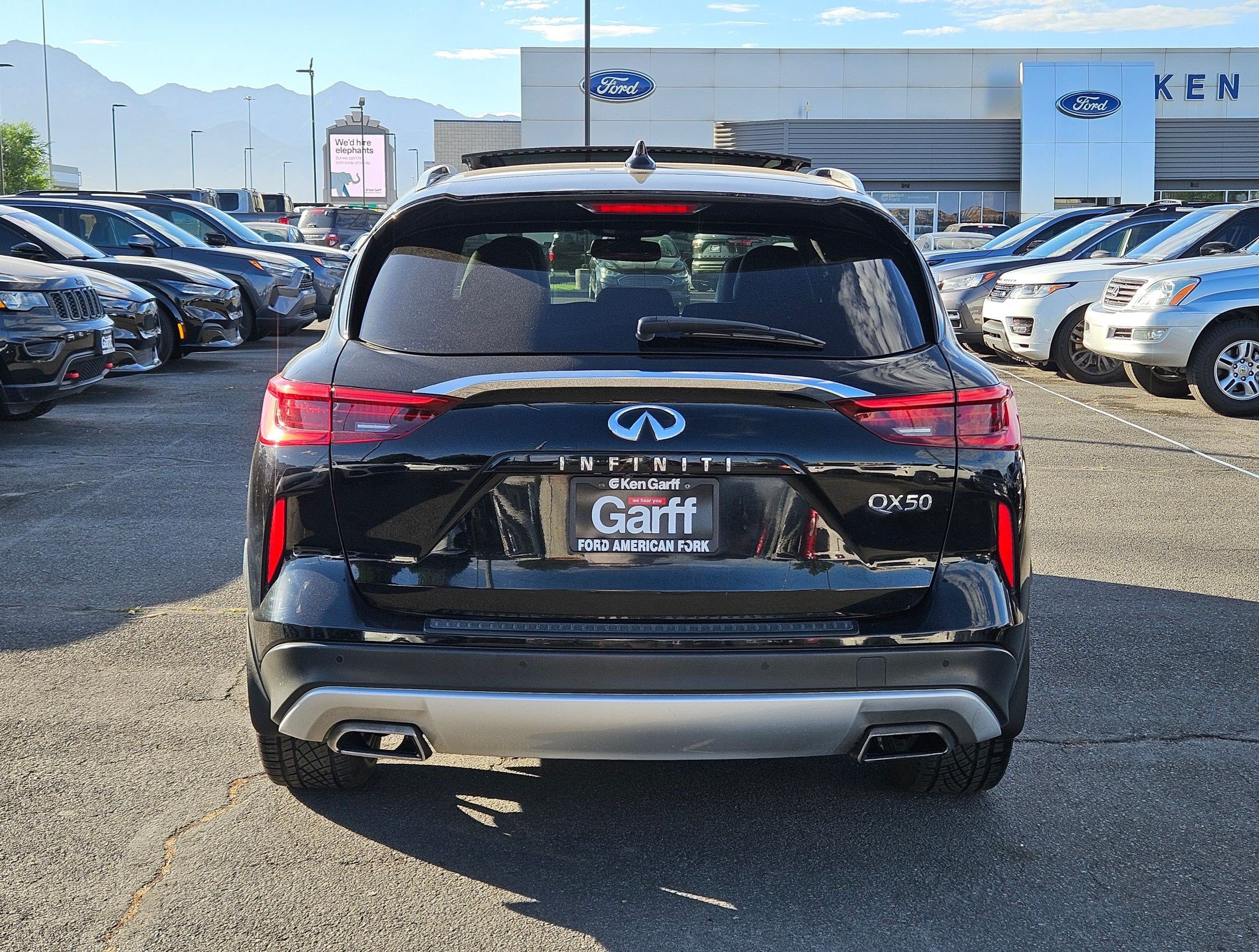 Used 2019 INFINITI QX50 Essential w/ Sensory Package AWD/4WD image 7