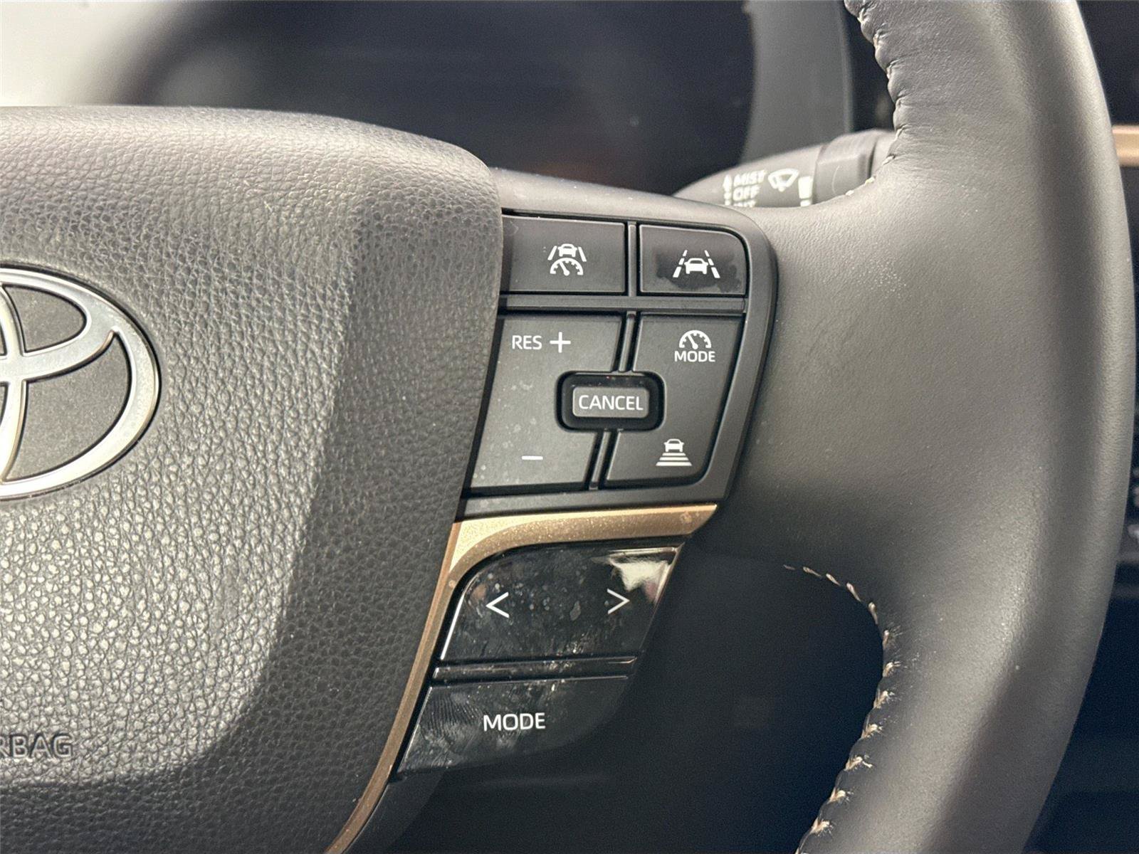 Certified 2025 Toyota Crown AWD/4WD image 18