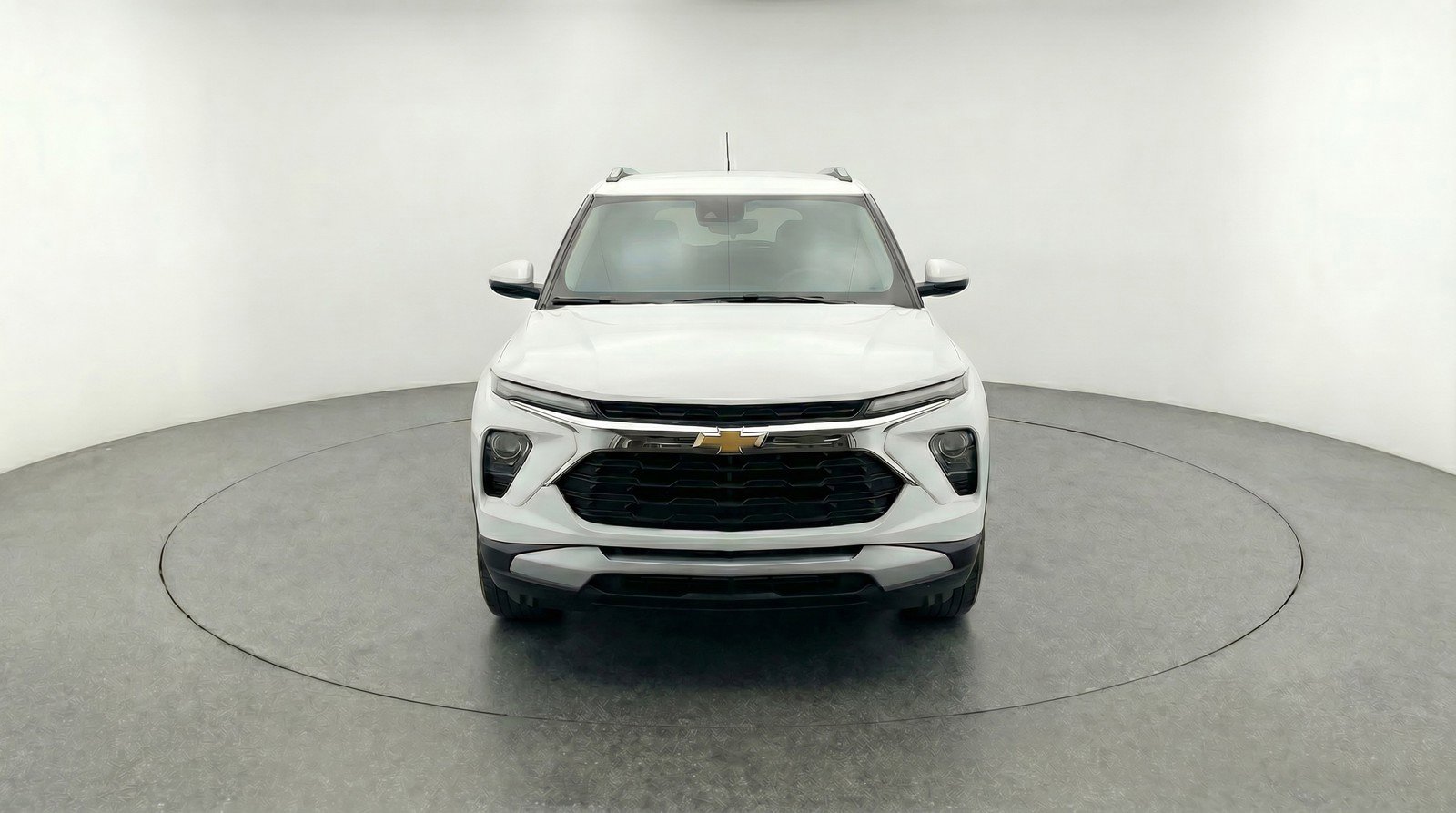 Used 2025 Chevrolet TrailBlazer LT FWD image 2