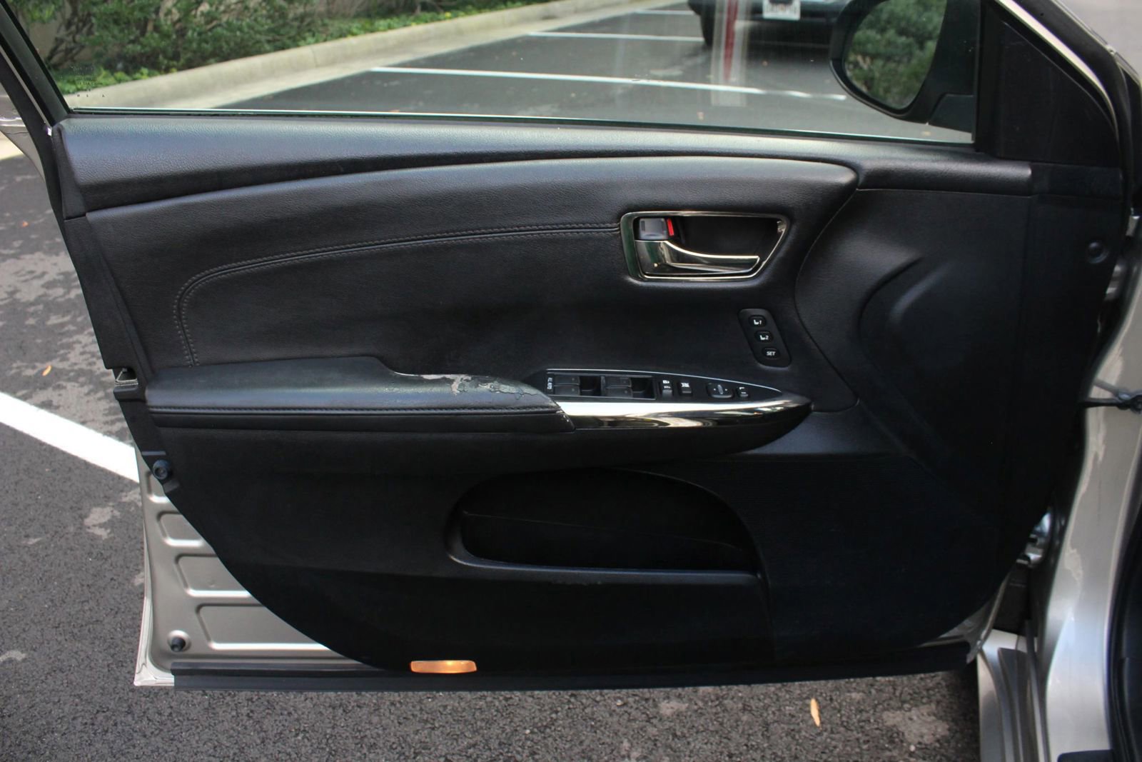 Used 2013 Toyota Avalon XLE Touring FWD image 17