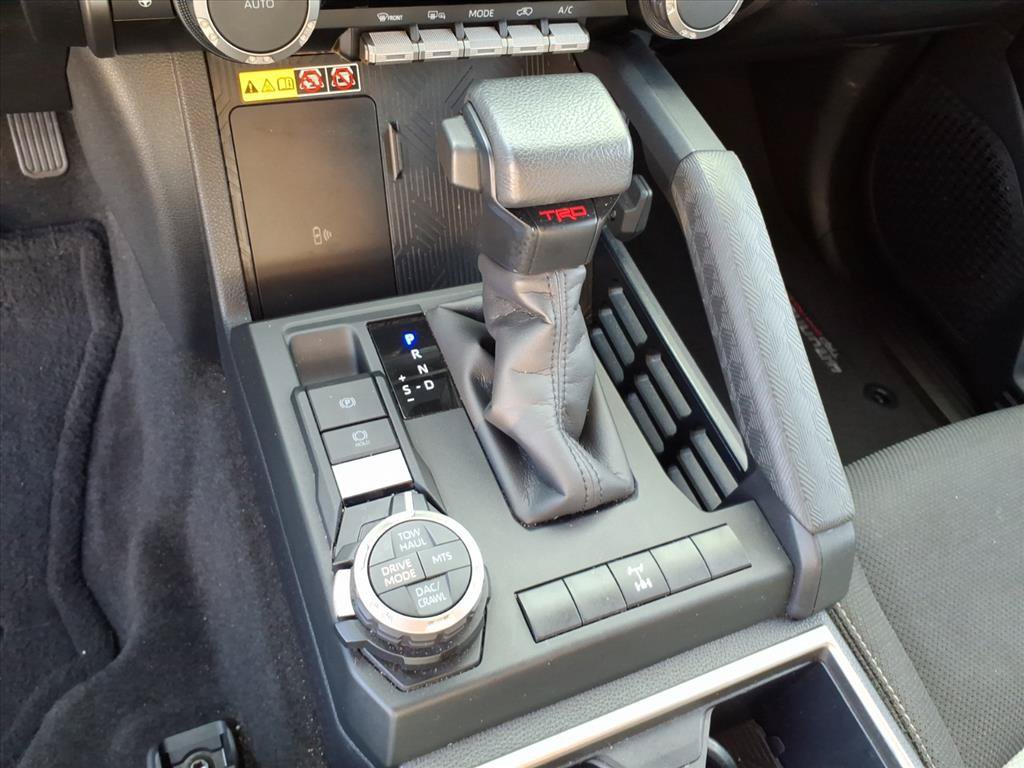 Used 2025 Toyota 4Runner TRD Off-Road AWD/4WD image 33