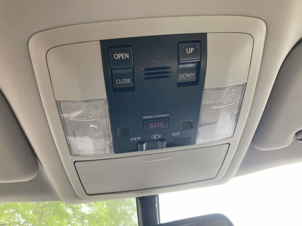 Used 2013 Lexus CT 200h w/ Premium Pkg w/Navigation image 18