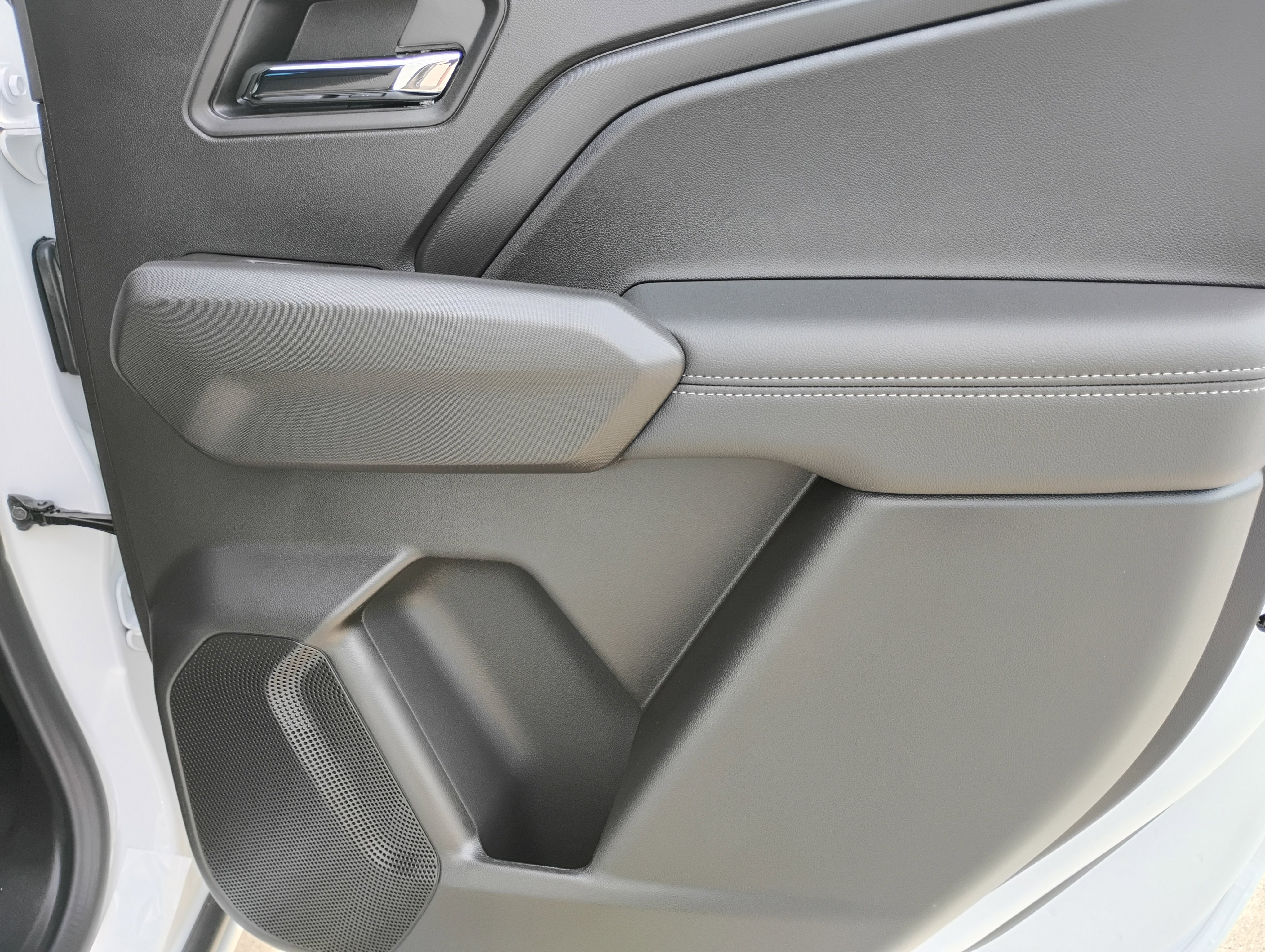 New 2026 GMC Canyon Elevation w/ Convenience Package image 34