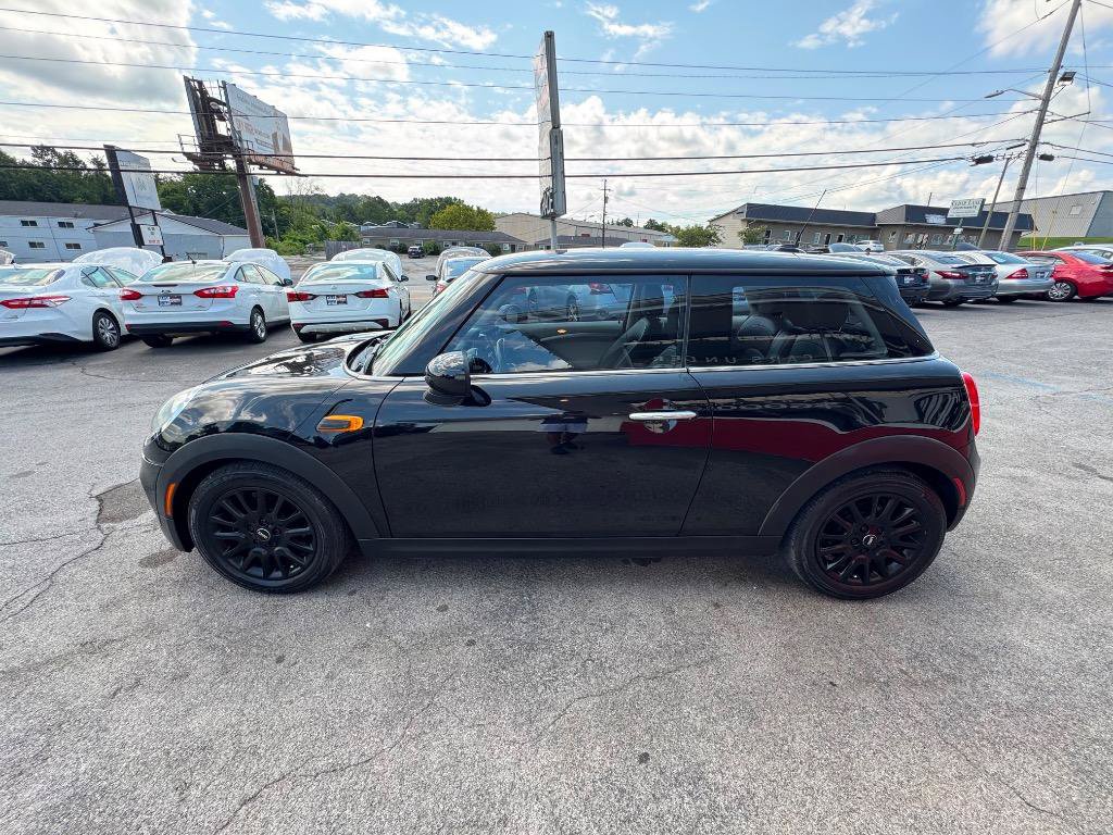 Used 2014 MINI Cooper 2-Door Hardtop FWD image 5
