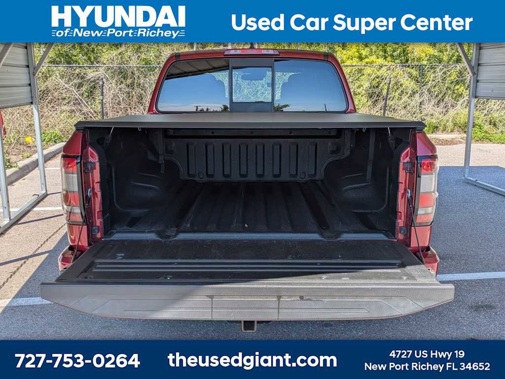Used 2022 Nissan Frontier Pro-X w/ Technology Package image 12