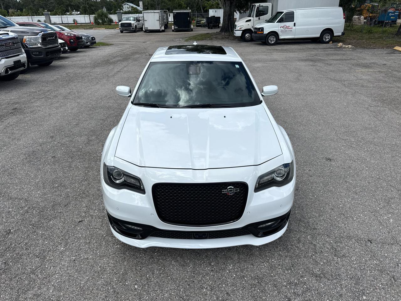 Used 2023 Chrysler 300 C RWD image 2