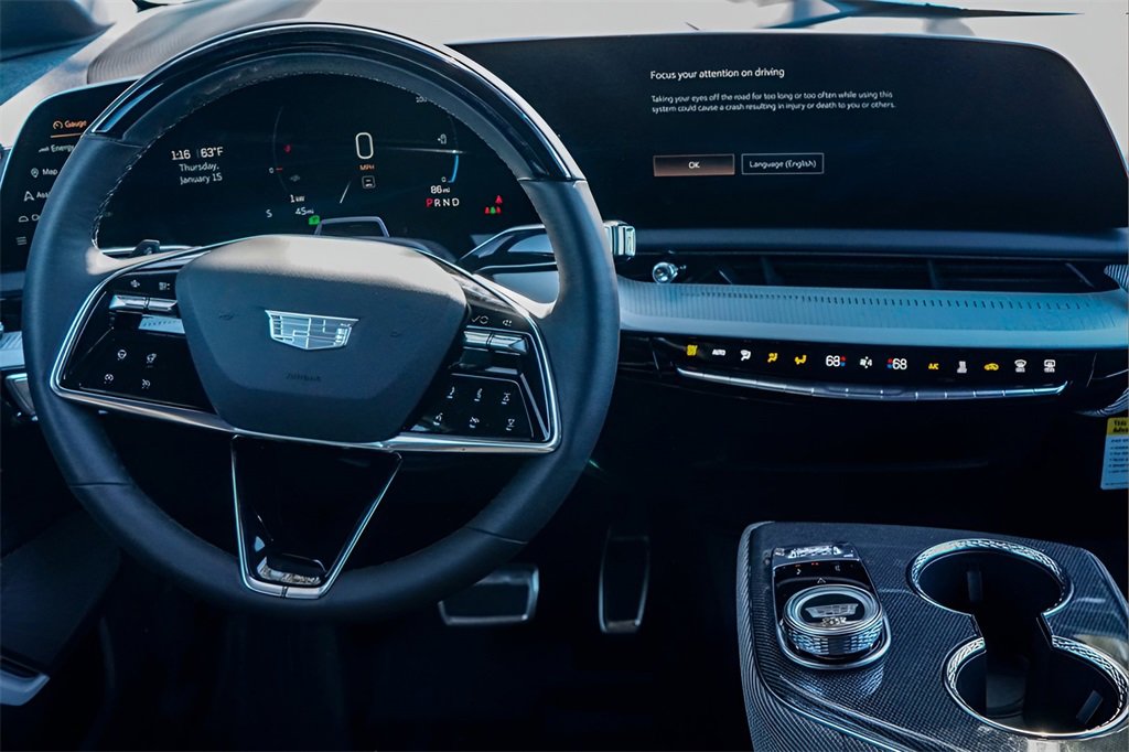 New 2025 Cadillac Optiq Luxury 2 w/ LPO, Floor Liner Package image 22