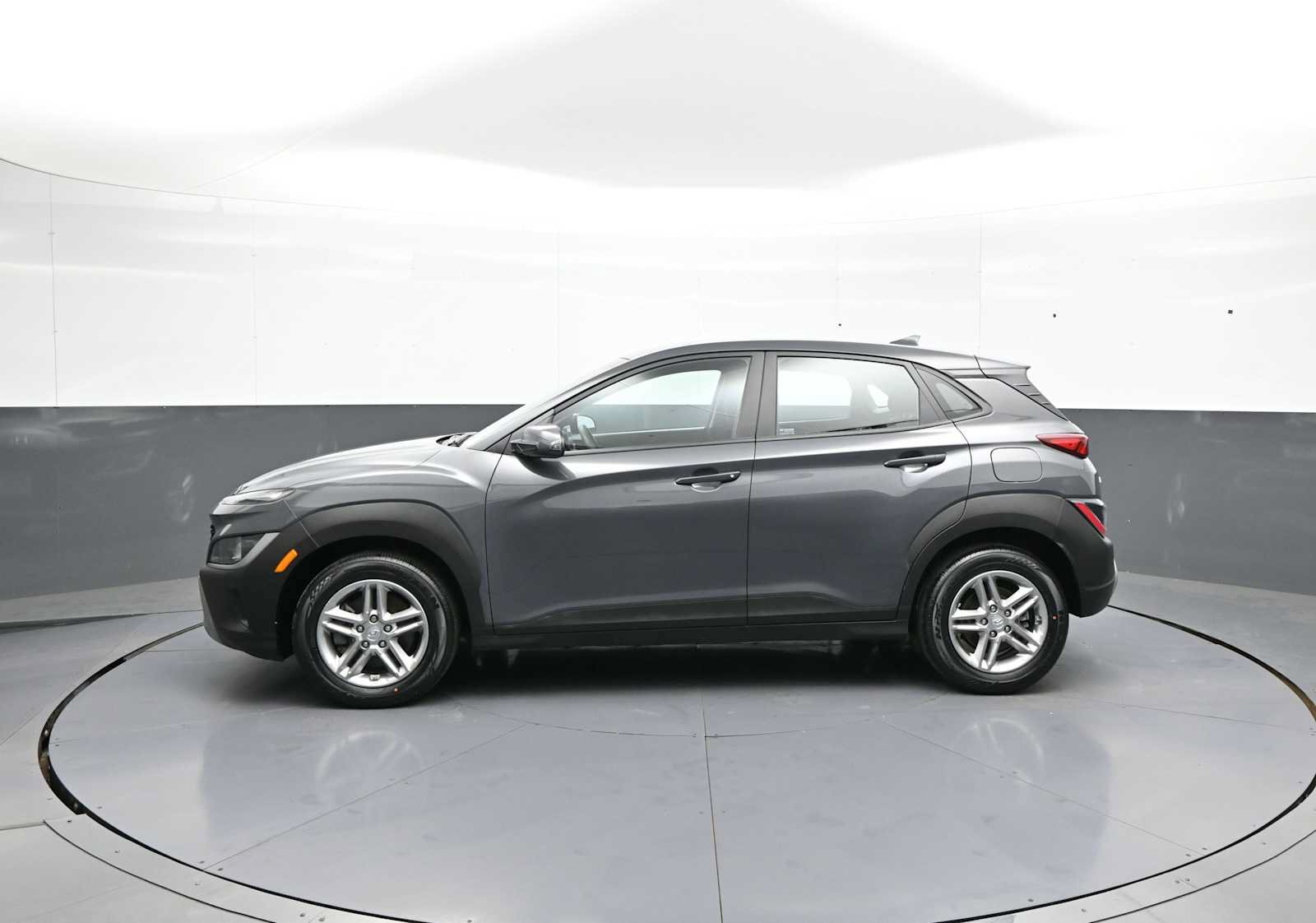 Used 2023 Hyundai Kona SE w/ Cargo Package AWD/4WD image 8