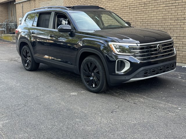 New 2026 Volkswagen Atlas SE