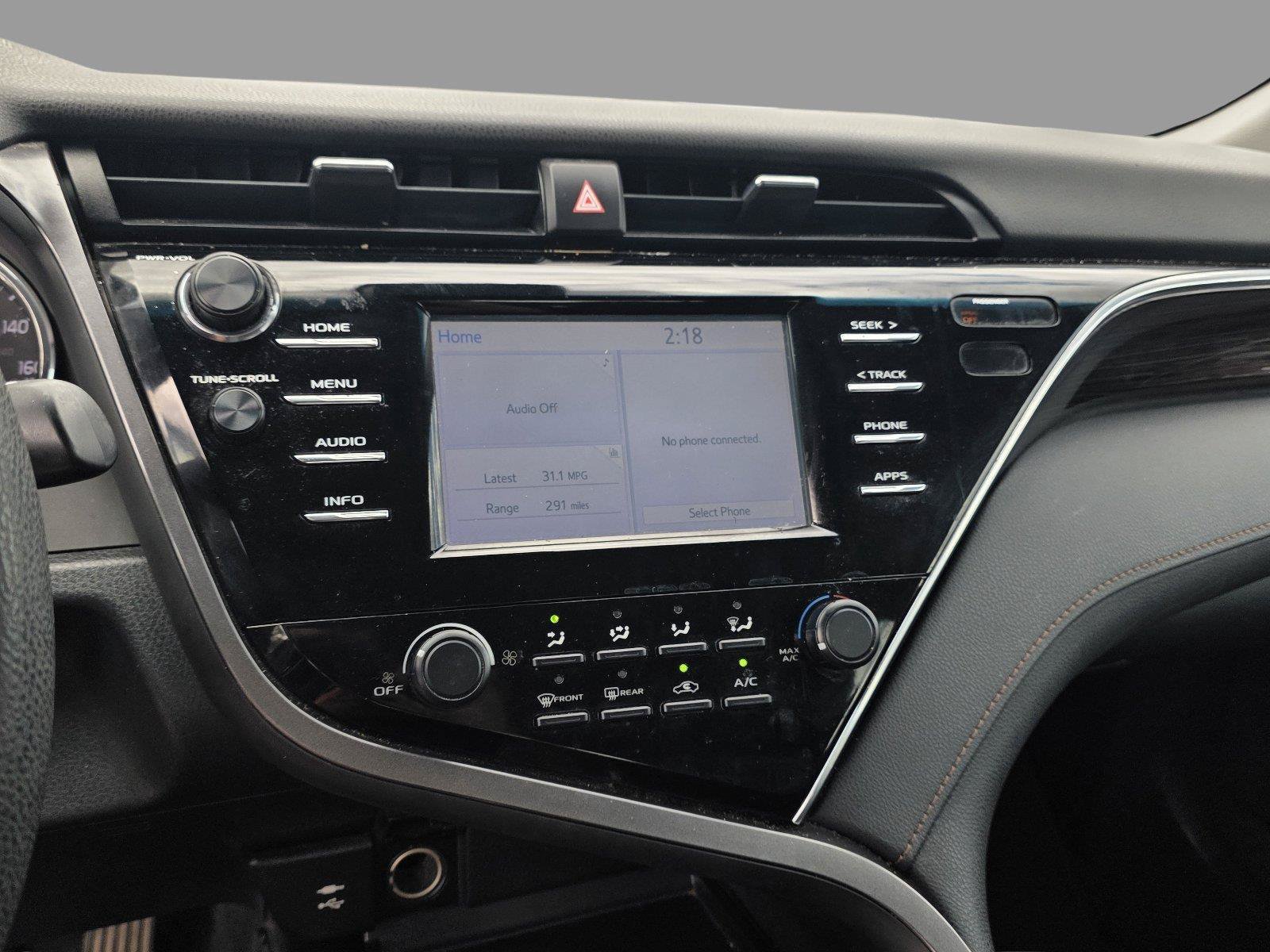 Used 2018 Toyota Camry LE FWD image 15