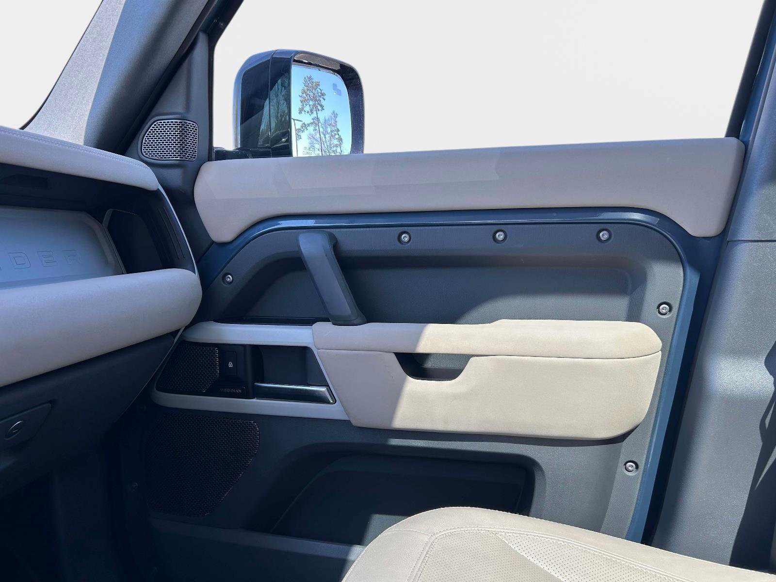 Used 2022 Land Rover Defender 110 S image 16