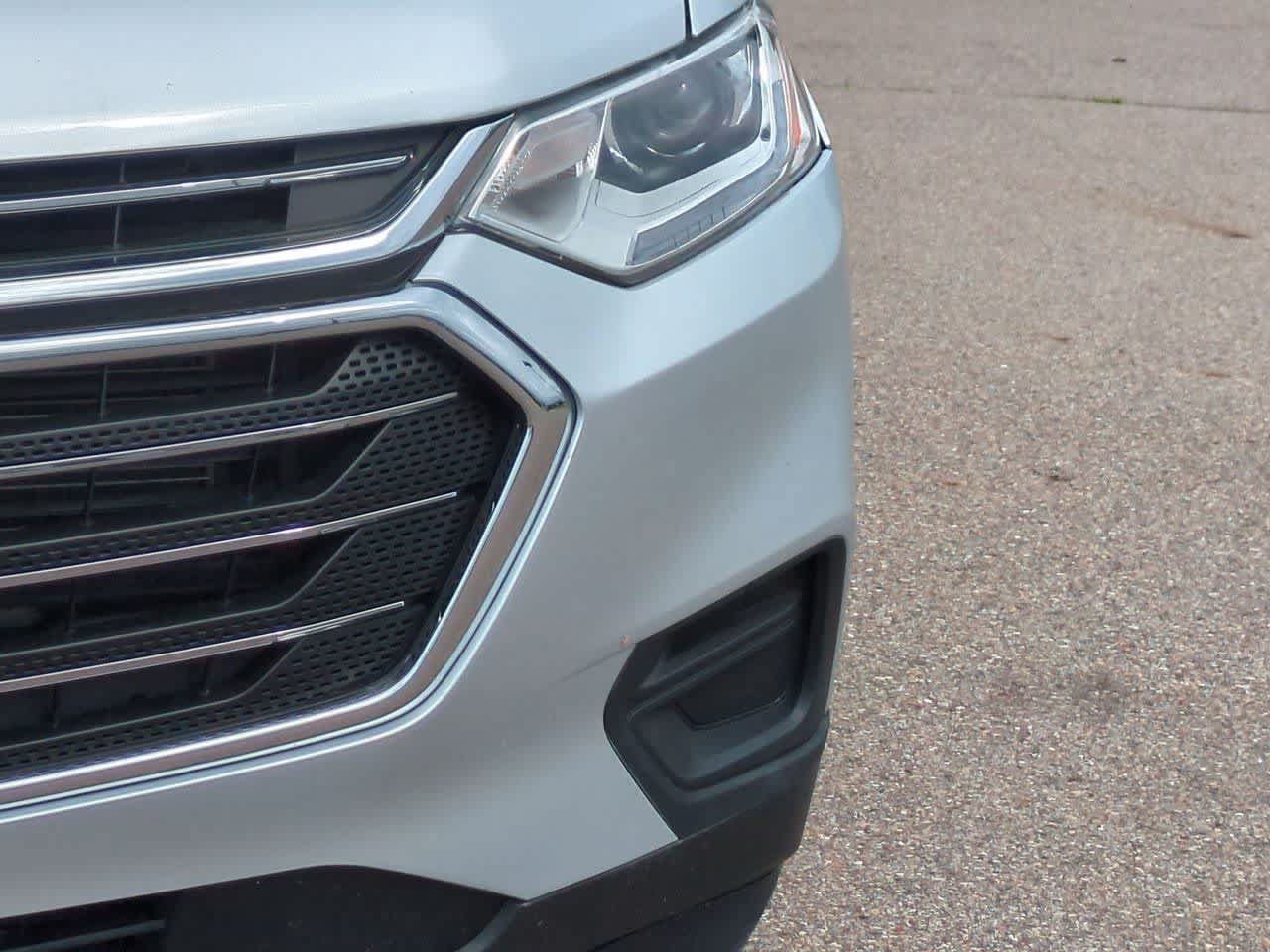 Used 2019 Chevrolet Traverse LS FWD image 10